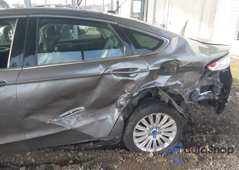 2013 Ford Fusion Se Hybrid z USA, uszkodzony, nr VIN 3FA6P0LUXDR174934